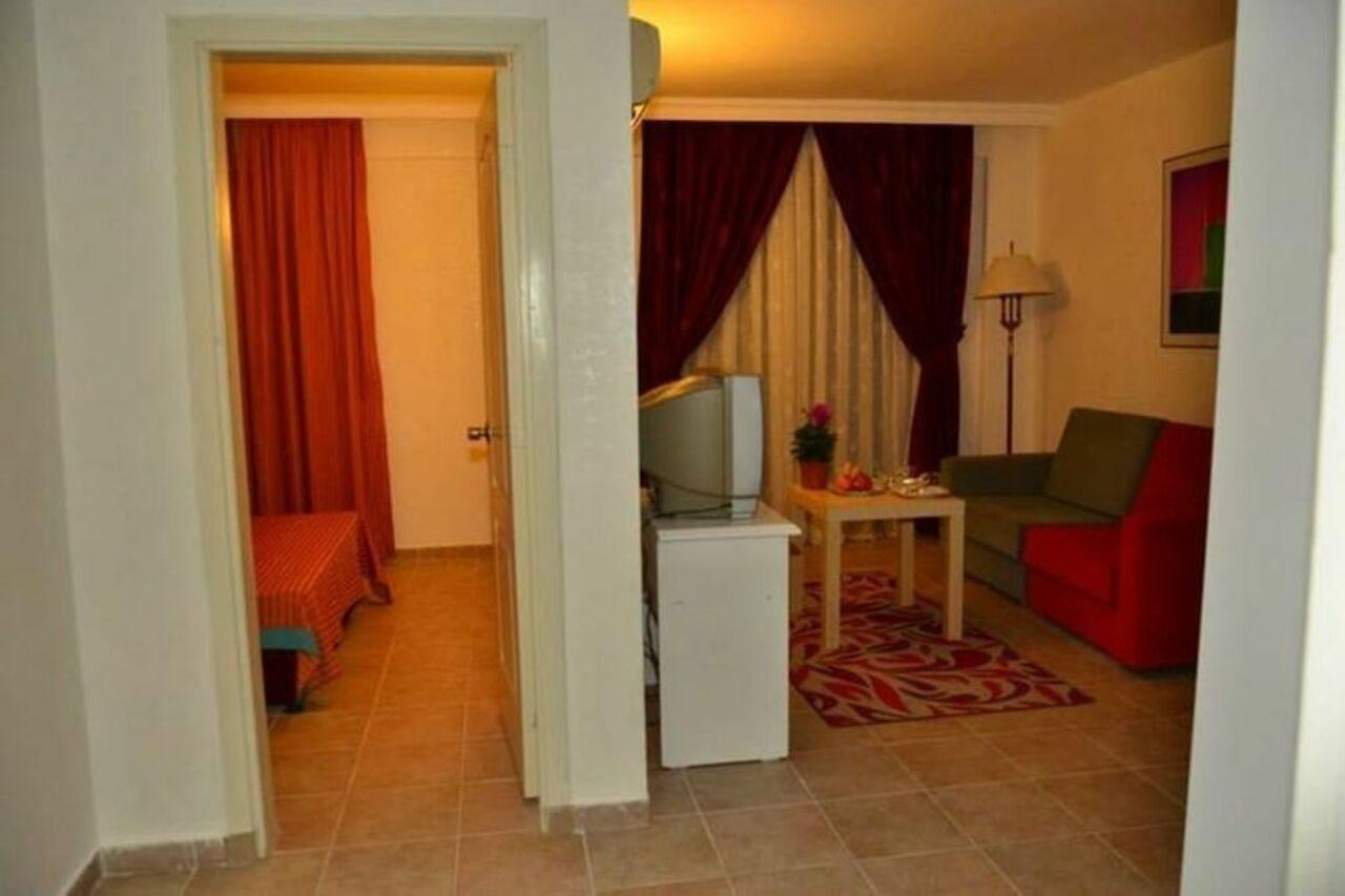 Almila Side Suite Hotel Екстер'єр фото